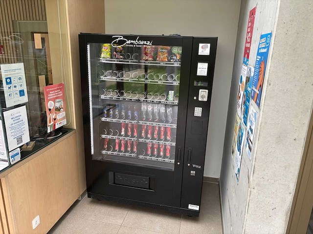 Verkoopautomaat xl - snacks/drinks gekoeld - afbeelding 1 van  4