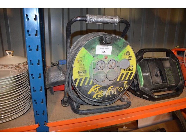 Verlengkabel op haspel lumx 40m, werflamp hilti opus maxi, werfradio hitachi ur18dsal - afbeelding 8 van  12