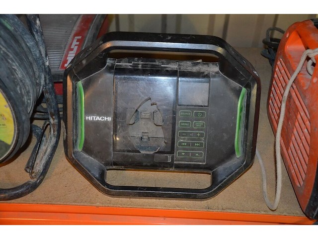 Verlengkabel op haspel lumx 40m, werflamp hilti opus maxi, werfradio hitachi ur18dsal - afbeelding 10 van  12