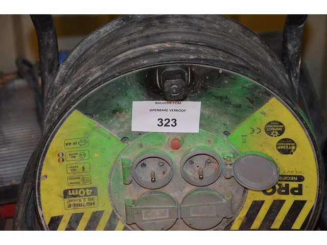 Verlengkabel op haspel lumx 40m, werflamp hilti opus maxi, werfradio hitachi ur18dsal - afbeelding 11 van  12