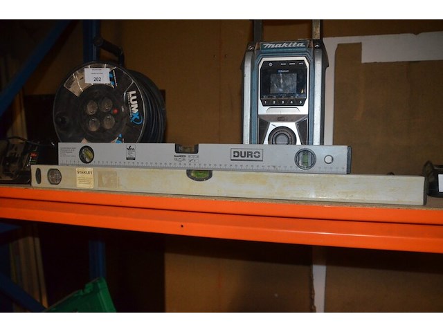 Verlengkabel op haspel lumx, waterpas duro, waterpas stanley, accu lader black&decker (14) - afbeelding 5 van  5