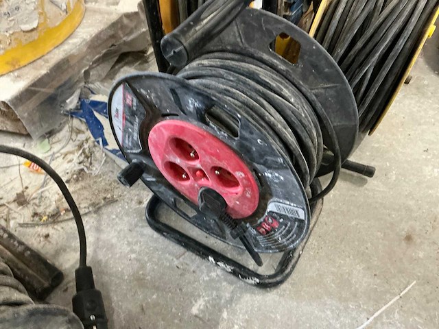 Verlengkabelhaspel (3x) - afbeelding 3 van  4