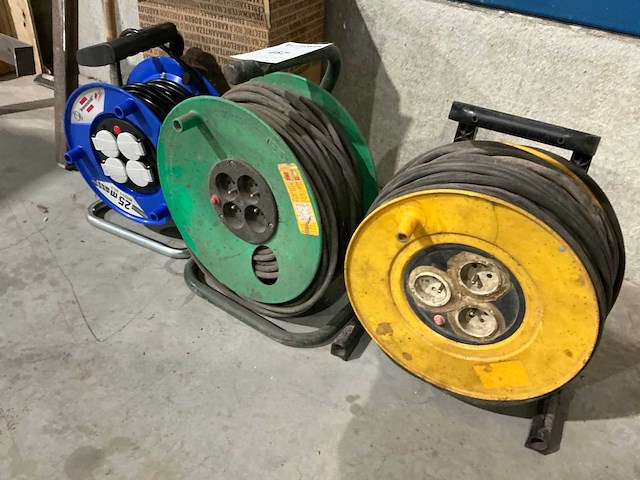 Verlengkabelhaspels (3x) - afbeelding 1 van  4