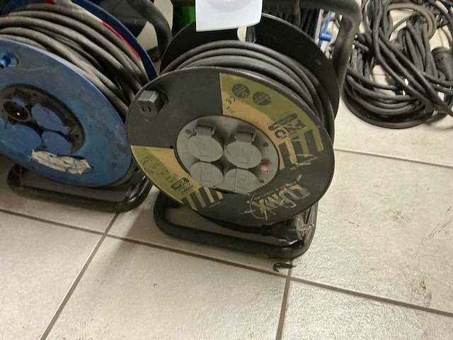 Verlengkabelhaspels (3x) - afbeelding 2 van  4