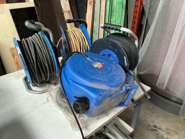 Verlengkabelhaspels en -snoer (4x) - afbeelding 2 van  5