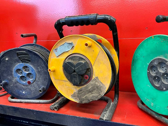 Verlengkabelhaspels en -snoer (4x) - afbeelding 3 van  7