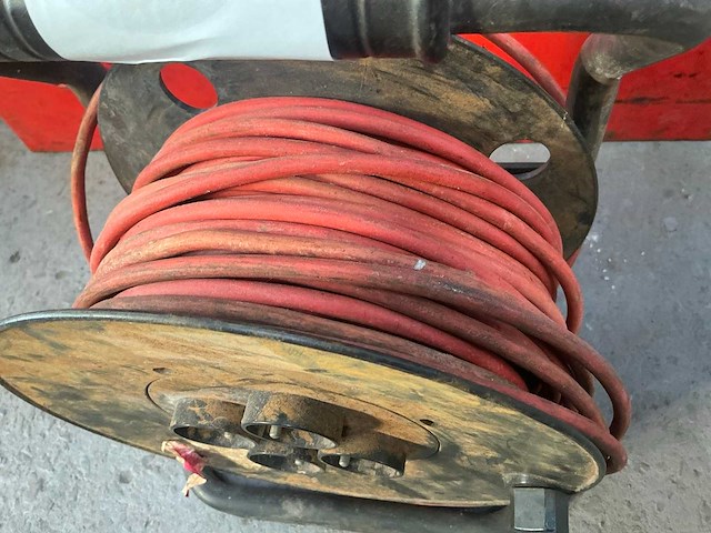 Verlengkabelhaspels te herstellen - afbeelding 3 van  4