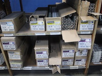 Verlichting en elektrische componenten sylvania, diverse fluorescentielampen, led-panelen, ballasten en kabels - afbeelding 2 van  5
