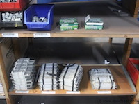 Verlichting en elektrische componenten sylvania, diverse fluorescentielampen, led-panelen, ballasten en kabels - afbeelding 3 van  5