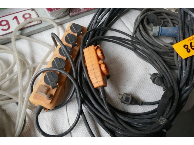 Verlichting + verlengkabels - afbeelding 2 van  6