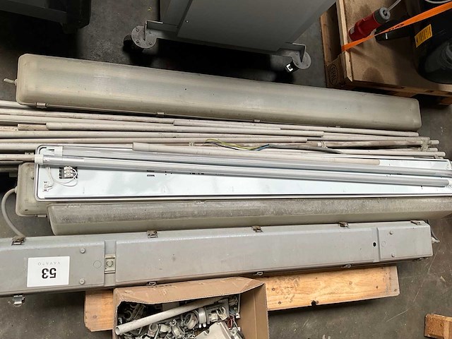 Verlichtingsarmaturen (4x) - afbeelding 1 van  3