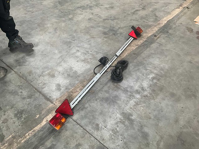 Verlichtingsbalk met 10 meter kabel - afbeelding 2 van  4