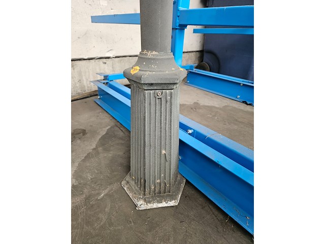 Verlichtingspaal - afbeelding 1 van  3