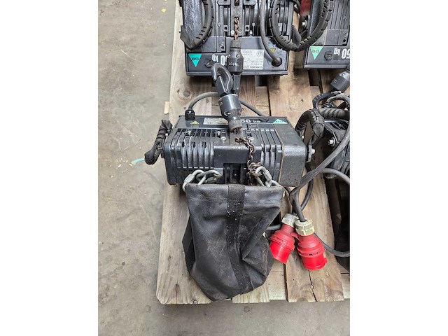 Verlinde - elektrische kettingtakel (4x) + sturing - afbeelding 5 van  10
