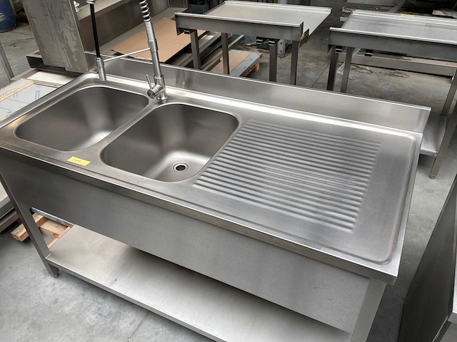 Vermandere - voorbereidingstafel met dubbele spoelbak met kraan - afbeelding 2 van  4