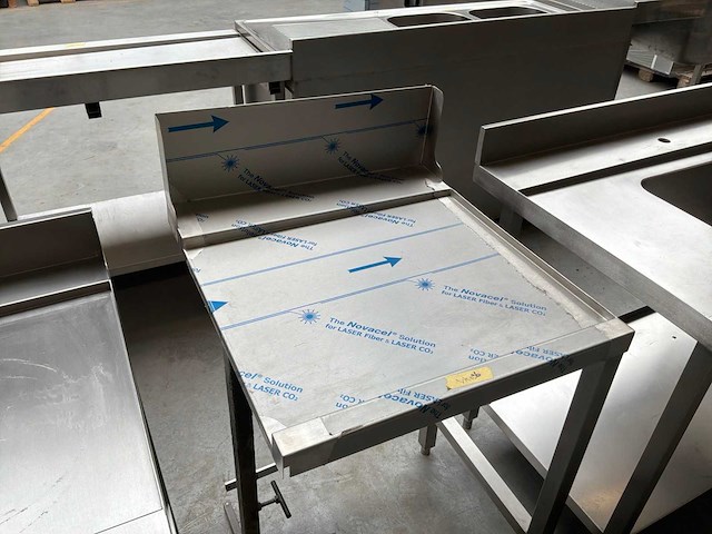 Vermandere uitgangstafel rechts rvs - afbeelding 3 van  4