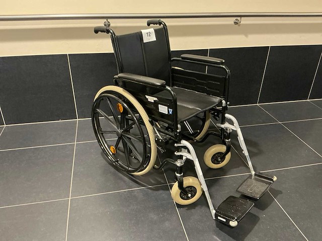 Vermeiren r708 tii rolstoel - afbeelding 1 van  3