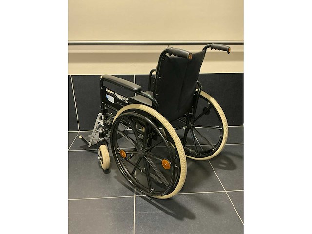 Vermeiren r708 tii rolstoel - afbeelding 2 van  3