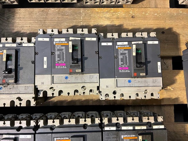 Vermogensschakelaar (16x) - afbeelding 2 van  5