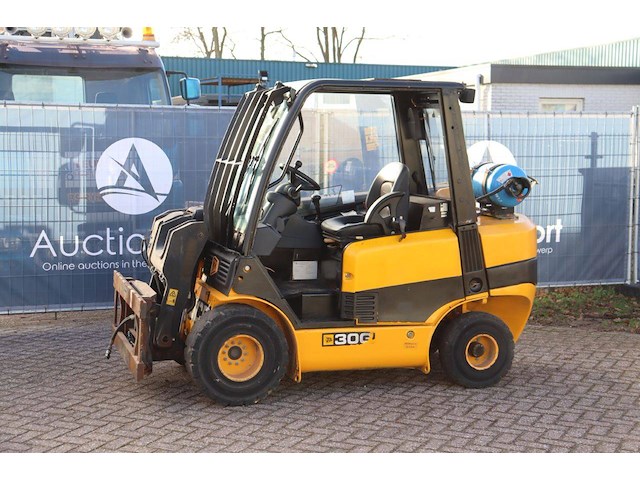 Verreiker jcb 30g lpg 3000kg 4.1m 2010 - afbeelding 1 van  1