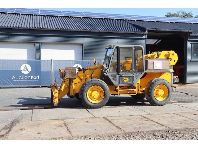 Verreiker jcb 530-120 diesel 3000kg 12m - afbeelding 1 van  1