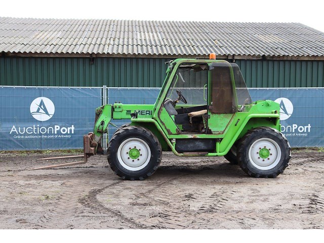 Verreiker merlo p27.7evn diesel 61.7kw 2700kg 6.7m 1995 - afbeelding 1 van  1