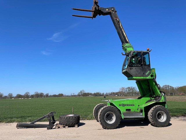 Verreiker sennebogen 305 diesel 9000mm 2005 - afbeelding 1 van  1