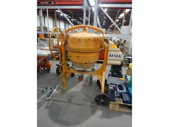 Verrijbare betonmolen atika - afbeelding 1 van  4