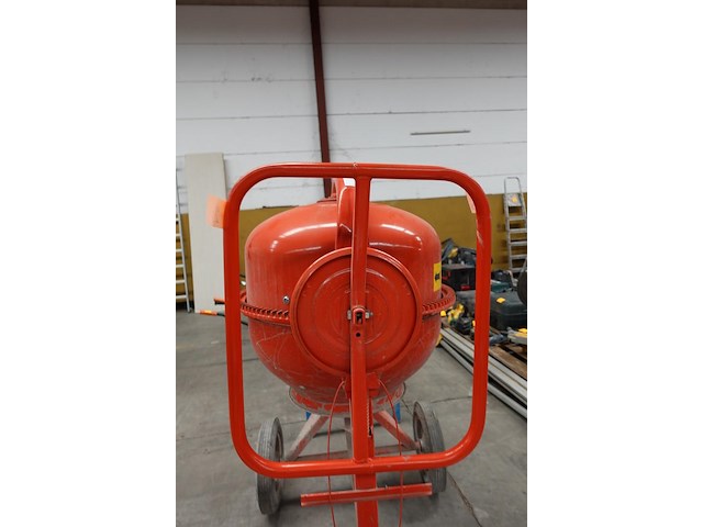 Verrijbare betonmolen lescha - afbeelding 2 van  5