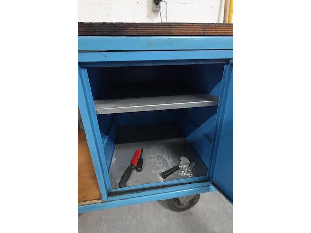 Verrijbare werkplaats/montagewagen - afbeelding 2 van  3