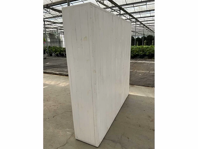 Verrijdbaar houten meubel - afbeelding 4 van  5