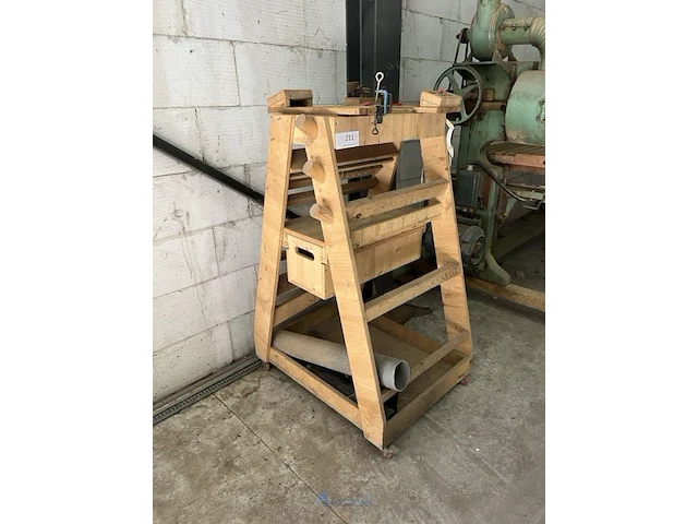 Verrijdbaar houten rek - afbeelding 1 van  3