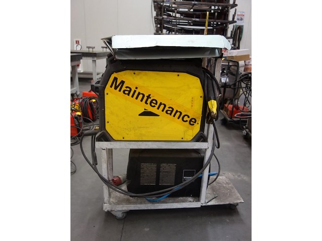 Verrijdbaar lasapparaat esab + plasmasnijder stamos germany - afbeelding 14 van  14