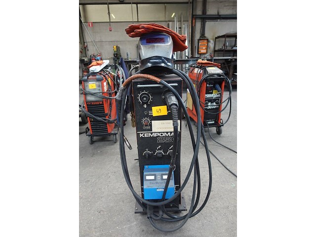 Verrijdbaar lasapparaat kemppi - afbeelding 1 van  7