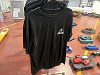 Verrijdbaar metalen kledingrek met kleding - afbeelding 6 van  9