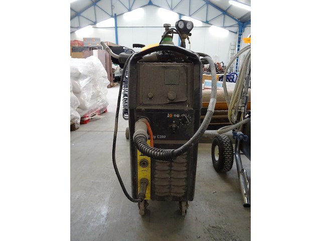 Verrijdbaar mig lasapparaat esab - afbeelding 1 van  3