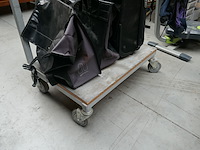 Verrijdbaar platform + reiskoffer + fietszakken - afbeelding 3 van  3