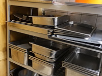 Verrijdbaar rek + inhoud - afbeelding 1 van  10