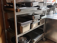 Verrijdbaar rek + inhoud - afbeelding 3 van  10