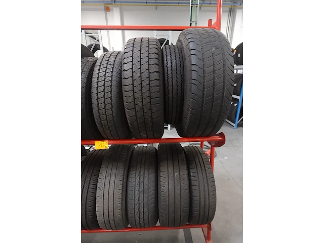 Verrijdbaar rek met diverse banden met velg - afbeelding 3 van  5