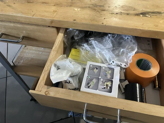 Verrijdbaar rek met inhoud - afbeelding 4 van  4