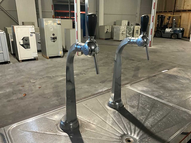 Verrijdbaar toogmeubel - afbeelding 9 van  14