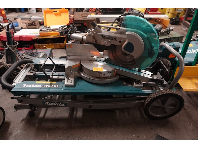 Verrijdbare afkortzaagmachine makita - afbeelding 1 van  7