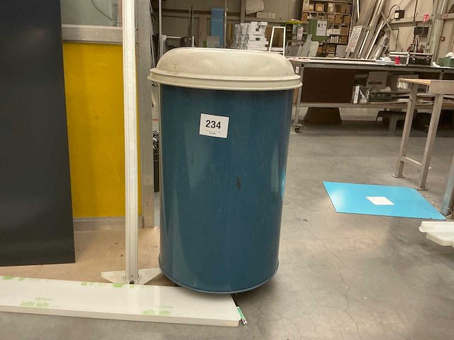 Verrijdbare afvalemmer - afbeelding 1 van  4