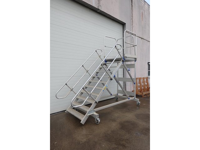 Verrijdbare alu magazijntrap creaxess - afbeelding 2 van  6