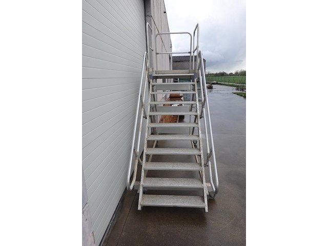 Verrijdbare alu magazijntrap creaxess - afbeelding 3 van  6