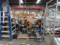 Verrijdbare alu stelling altrex - afbeelding 1 van  4