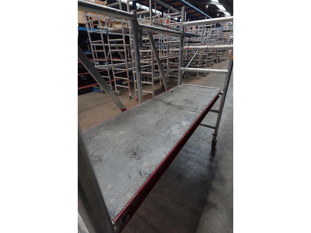 Verrijdbare alu stelling altrex - afbeelding 5 van  7