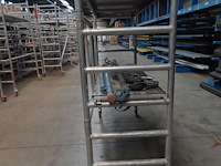 Verrijdbare alu stelling altrex - afbeelding 2 van  7