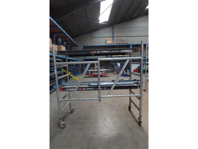 Verrijdbare alu stelling altrex - afbeelding 4 van  7